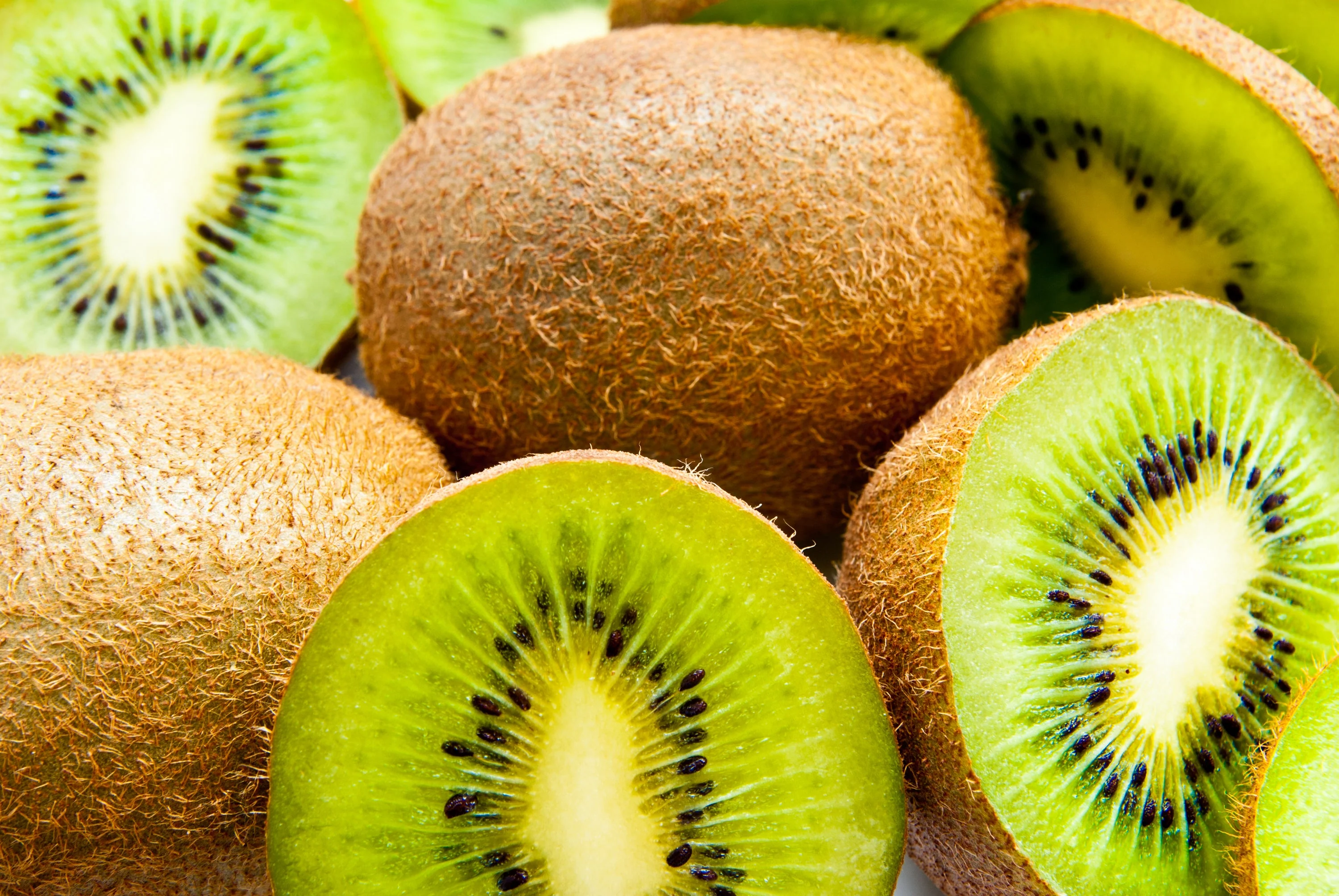 100 KIWI FRUIT Kiwi Actinidia Vine Seeds (Kiwifruit / Hardy Kiwi / Tara Vine / Yang Tao / Chinese Gooseberry / Chinese Strawberry) - Image 3