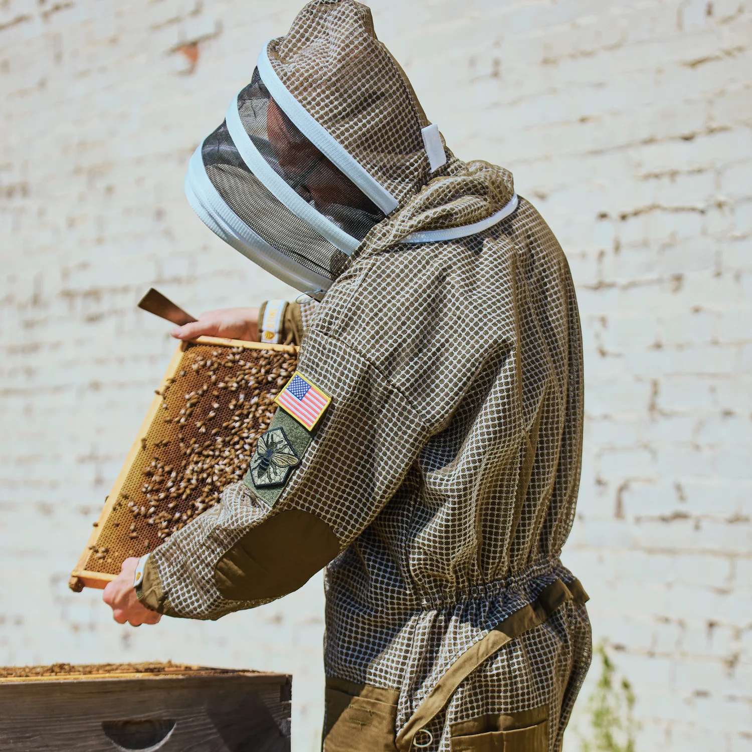 Professional Triple Layer Ventilated Full Beekeeping Suit - Image 16