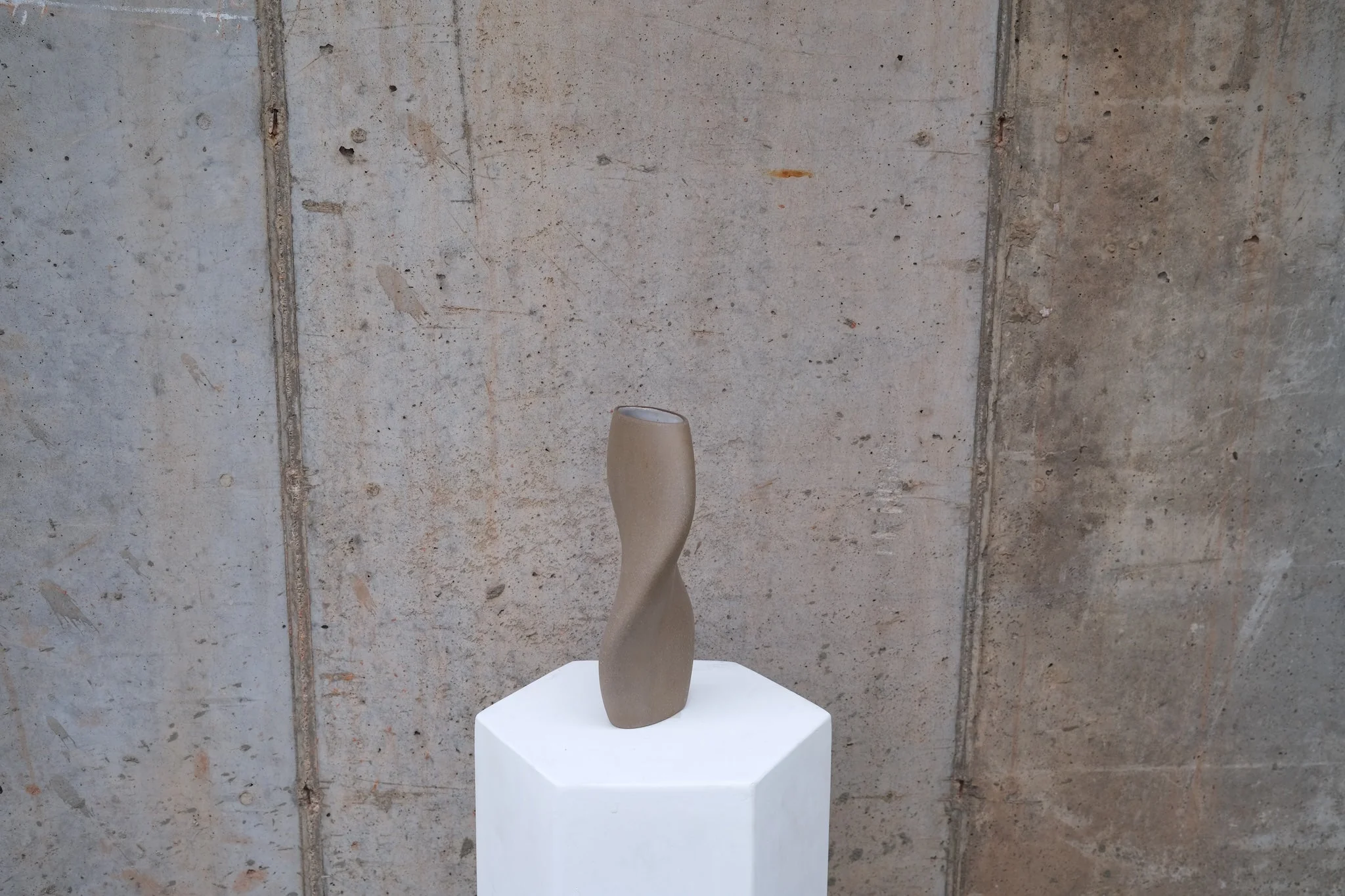 Waverly Vase - Image 3